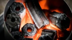 EuroBBQ Holzkohlebriketts Schwarz 10kg -Weben Geschaft SaZqxWDRpeA