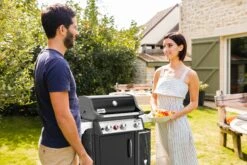 Weber Spirit EP-335 Premium GBS Inkl. Drehspieß -Weben Geschaft Spirit EP335 Lifestyle 2 rgb