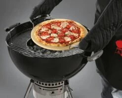 Weber Gourmet BBQ System (GBS) - Pizzastein Mit Gestell (Ø 36,5cm) (8836) -Weben Geschaft Weber Gourmet BBQ System Pizzastein 2