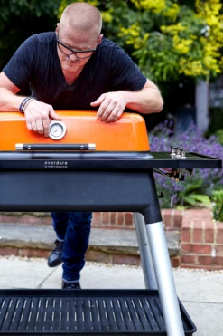 Everdure FURNACE Gasgrill Orange Mit Drei Brennern - Auslaufartikel -Weben Geschaft everdure Furnace eston Aktion1 3