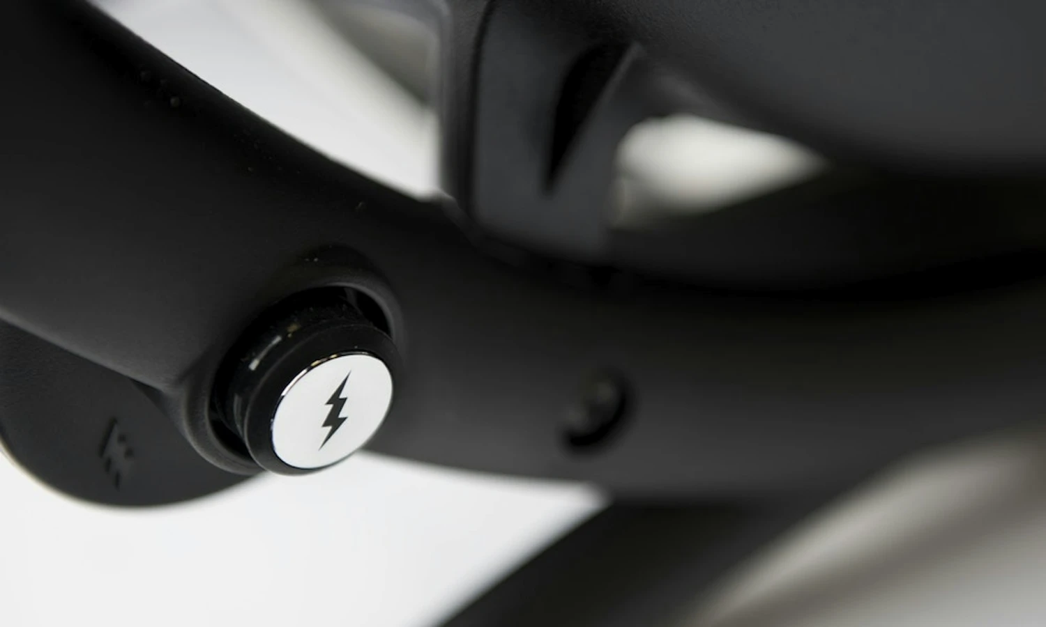 Weber Q 2200 Gasgrill Mit Rollwagen Schwarz 3 Weber Q 2200 Gasgrill Mit Rollwagen Schwarz – Bild 3