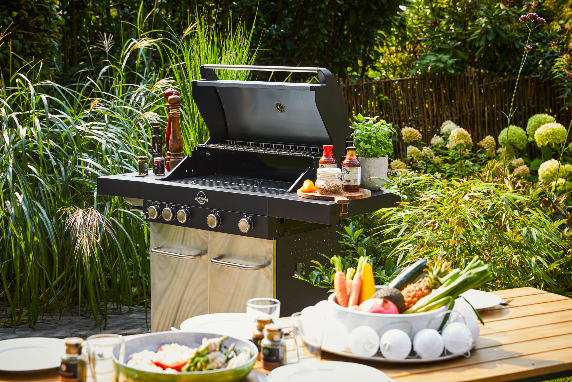 Weben Geschaft -Weben Geschaft grillplatz grill vorbereitung